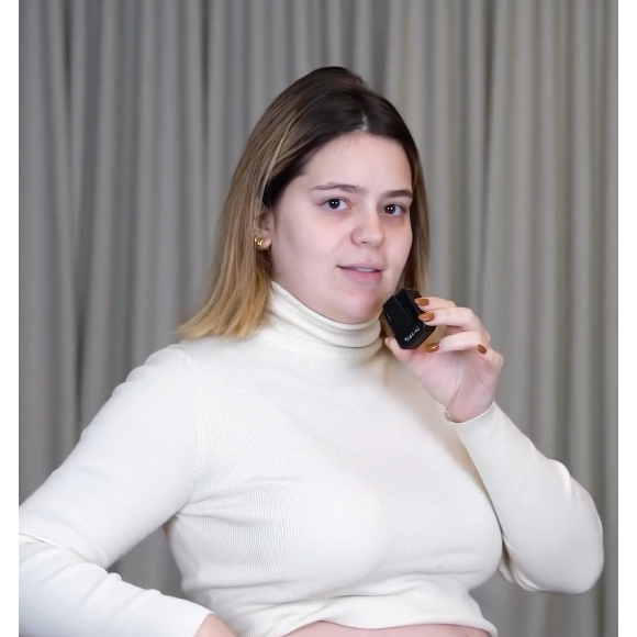 Viih Tube ainda mostrou suas estrias que ainda estão marcadas desde a primeira gravidez