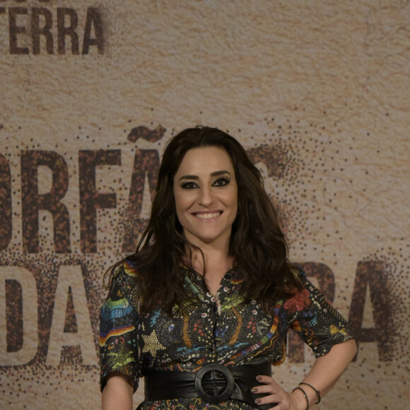 Última novela de Simone Gutierrez foi órfãos da Terra'. Atualmente, a atriz mora nos Estados Unidos