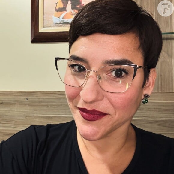 Simone Gutierrez disse que começou a produzir leite materno após gravar com bebê: 'Isso foi muito assustador'