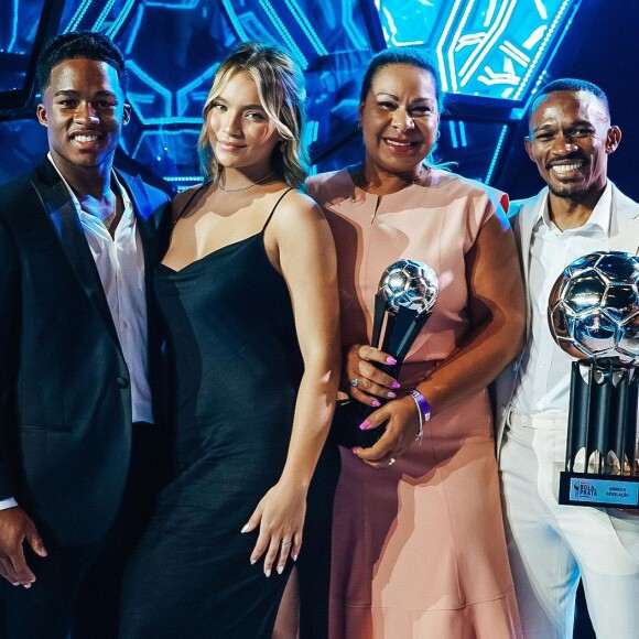 Mãe de Endrick já deu o que falar por suas opiniões sobre o relacionamento de Endrick e Gabrielly Miranda