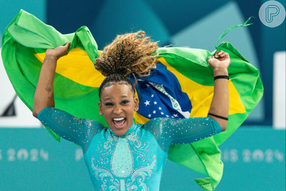 Rebeca Andrade conquistou medalha de ouro no solo, desbancando Simone Biles