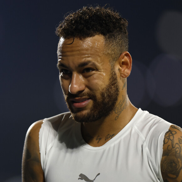 Neymar foi alvo de deboche em um tweet que viralizou na rede social: 'Então, por que não vence?'