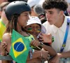 Rayssa Leal tem sido pé quente nos jogos do Brasil que ela assiste nas Olimpíadas de Paris 2024