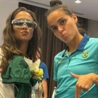 Amuleto do Brasil! Na final do futebol nas Olimpíadas, Gabi Portilho usa tática inusitada com Rayssa Leal para ter sorte. Veja!