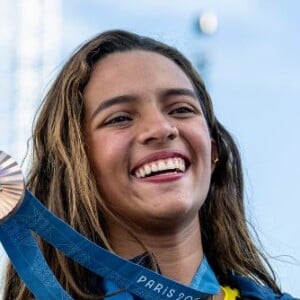 Medalha de bronze no skate, Rayssa Leal virou o amuleto da sorte do Brasil nas Olimpíadas de Paris 2024