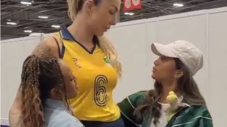 'Parece cena de Avatar': diferença de altura entre Thaísa, do vôlei, Rayssa Leal e Rebeca Andrade vira assunto em foto