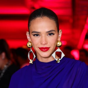 Bruna Marquezine brilha em evento para lançamento da campanha Summer 25 da Schutz