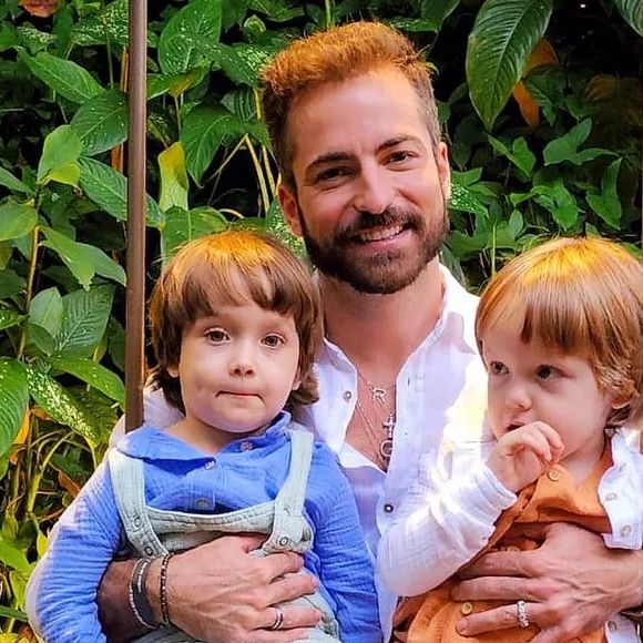 Na homenagem, Thales afirma que não conseguiria passar pela paternidade sabendo da presença do artista sempre ao seu lado