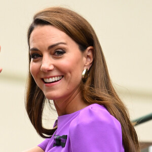 A blusa usada pela Princesa de Gales, no vídeo em agradecimento aos atletas do Reino Unido, é da grife Ralph Lauren.