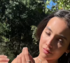 Vanessa Lopes compartilhou um vídeo de biquíni branco em um banho de cachoeira nesta quarta (28)