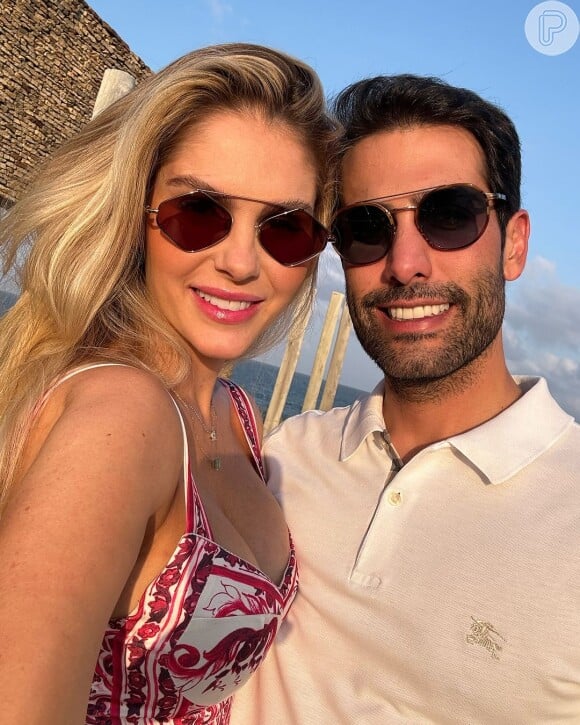 Bárbara Evans passou os últimos dias viajando para um resort no Alagoas acompanhada do marido Gustavo Theodoro