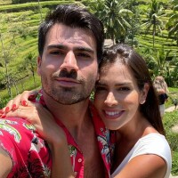 Ex-BBB Adriana Sant'anna agradece apoio após o marido, Rodrigão, retirar tumor: 'A verdade é que nenhum...'