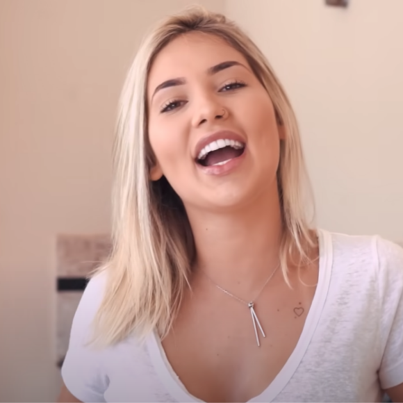 Na época, Virgínia Fonseca namorava o youtuber Pedro Rezende, com quem depois travou uma batalha judicial