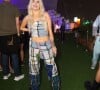 Luisa Sonza também prova que apostar nas botas sem salto, como o coturno, é ideal para curtir o Rock in Rio, além de ser um sapato confortável e que você também pode usar depois.