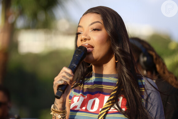 Ludmilla recebeu a notícia durante a passagem de som. Além disso, ela também foi proibida de usar a passarela do palco