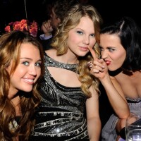 Nem Miley Cyrus, nem Taylor Swift! Descubra quem foi a musa inspiradora de Katy Perry para compor 'I Kissed a Girl'