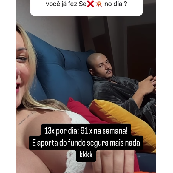 Andressa Urach mostrou o namorado em um vídeo e disse que o rapaz está cansado de tanto transar
