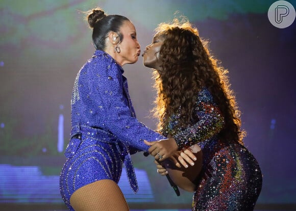 Iza e Ivete Sangalo trocaram selinho durante show no Rock in Rio 2024