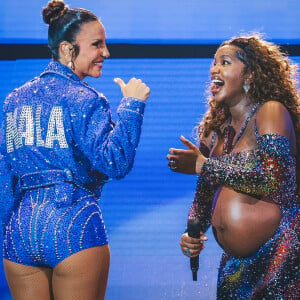 Iza ganhou surpresa de Ivete Sangalo, que na jaqueta jeans grifou o nome da futura filha da cantora