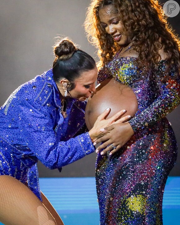 Iza foi paparicada por Ivete Sangalo em show no Rock in Rio