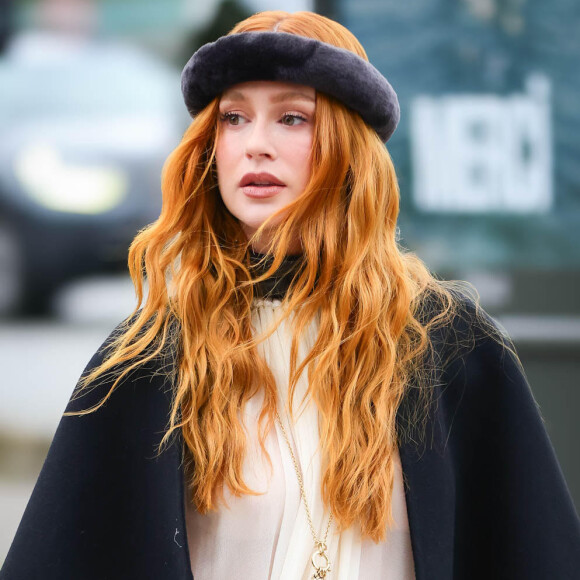 Marina Ruy Barbosa, para o desfile da Chloé, apostou num vestido branco transparente.