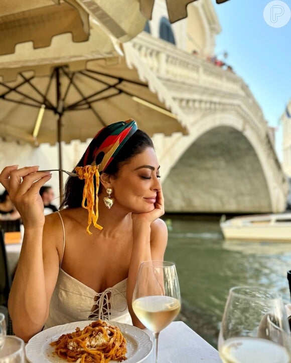 Juliana Paes também mesclava o café da manhã com suco de uva orgânico