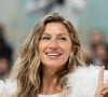 Gisele Bündchen revelou que fumava após o café da manhã e 'só comia besteira'