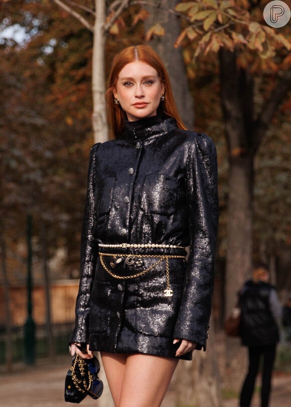 Marina Ruy Barbosa, no último dia de desfilas da Alta-Costura, em Paris, foi conferir de perto o desfile da Chanel.