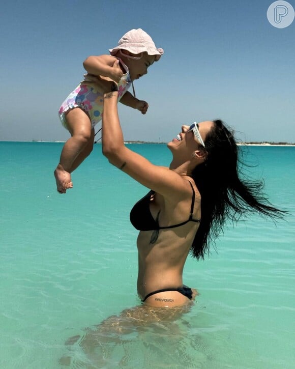 Bruna Biancardi arrasou ao aparecer de biquíni em um paraíso de areia e águas no arquipélago