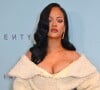 Rihanna resgata icônico cabelo vermelho em novas fotos de lingerie e leva web à loucura. Veja!