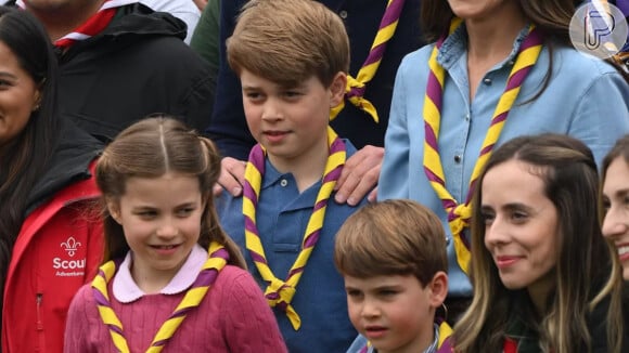 O que causa motivo de briga entre os filhos de Príncipe William e Kate Middleton é o controle remoto.