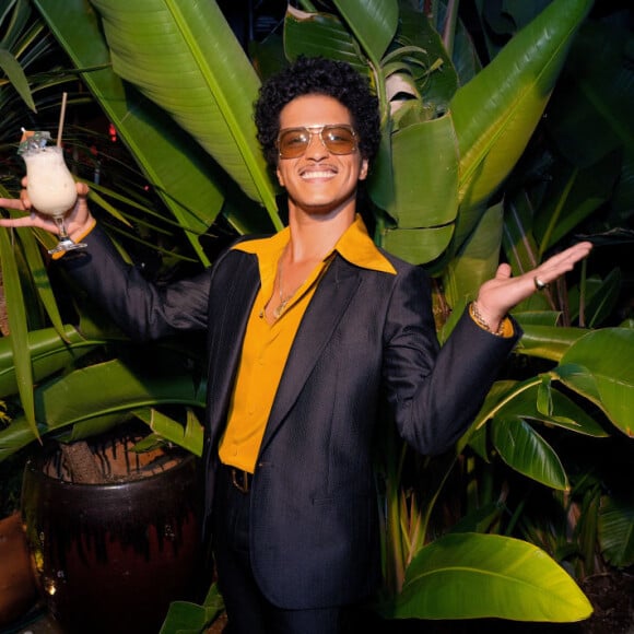 Bruno Mars está solteiro