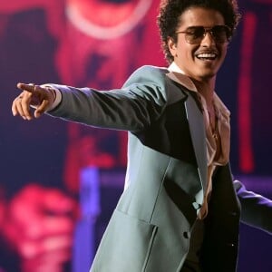 Bruno Mars ainda vai se apresentar no Rio de Janeiro, em Curitiba, em Brasília e em Belo Horizonte