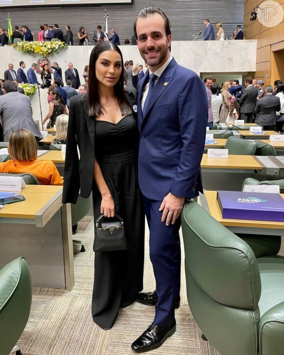 Casamento de Cíntia Chagas e Lucas Bove chegou ao fim após 3 meses; influencer acusa o deputado de agressão