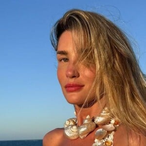 Ex-BBB Aline Gotschalg revela motivação para transformaçõ no corpo e emagrecimento saudável