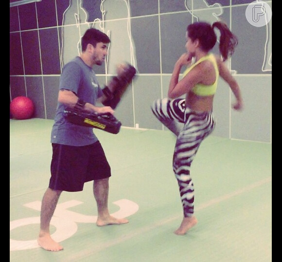 Anitta mostra treino de muay thai, nesta quinta-feira, 29 de janeiro de 2015