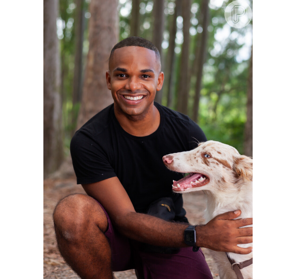 Guilherme Bernard, hoje conhecido como Guilherme Peixe, tem 36 anos e se tornou adestrador de cães. 