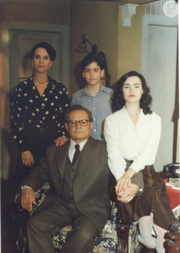 Wagner Santisteban e Ana Paula Arósio contracenaram na versão do SBT da novela 'Os Ossos do Barão' (1997)