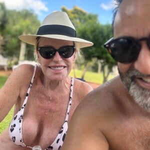 Ana Maria Braga surgiu de biquíni em fotos íntimas com o namorado