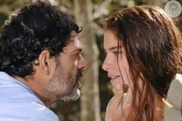 Na novela 'Alma Gêmea', Rafael e Serena vão se casar no riacho, em meio a natureza.