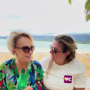 Ana Maria Braga também conversou com a figurinista Carol Albiero, que contou as inspirações para o look