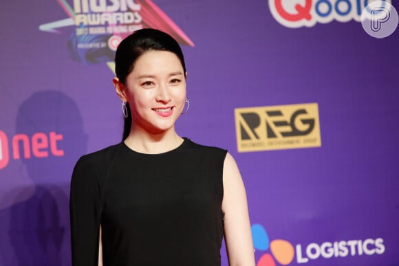 Lee Young-ae atualmente tem 53 anos e mais de 30 anos de carreira na atuação