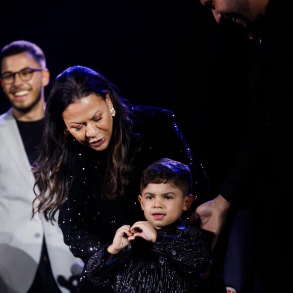 Dona Ruth Moreira ficou com a guarda de Léo, filho de Marília Mendonça, após a morte da cantora