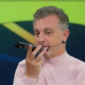 Luciano Huck contou que era o filho Joaquim do outro lado da linha