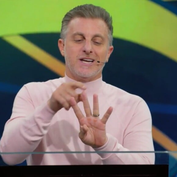 Luciano Huck explicou que seu telefone só toca quando ligam Angélica ou os filhos