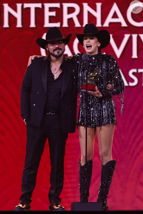 Ana Castela chora ao ganhar Grammy Latino de Melhor Álbum de Música Sertaneja;