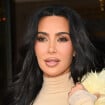 Impressionante! Kim Kardashian faz ensaio de fotos - bizarro! - e agita web: 'Nenhuma amiga pra avisar que tá estranho'?