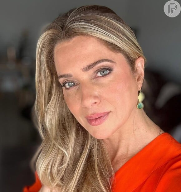 Atualmente com 51 anos, Letícia Spiller continua impressionando com sua beleza natural