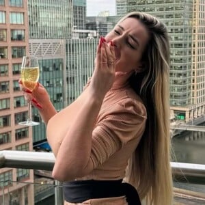 Andressa Urach revela briga em aeroporto após ter voo atrasado: 'Bastante estressada'