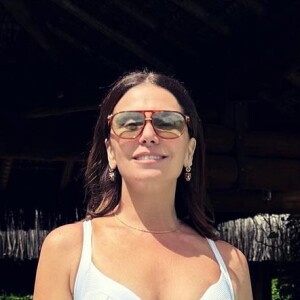 Giovanna Antonelli também garante não abrir mão de algumas tacinhas de vinho e de brigadeiro